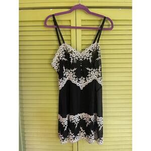 Wacoal Black & White Lace Chemise - Size XXL - Warm Up Your Winter!